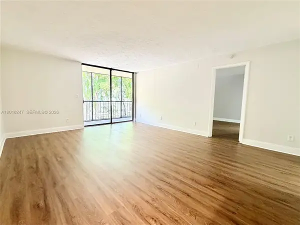 450 Commodore Drive #214, Plantation, FL 33325