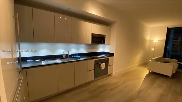1010 Brickell Avenue #2208, Miami, FL 33131