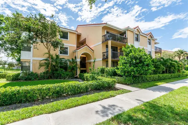 5721 Riverside Drive #202B5, Coral Springs, FL 33067