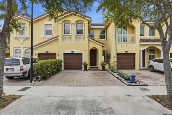 914 SW 151st Place, Miami, FL 33194