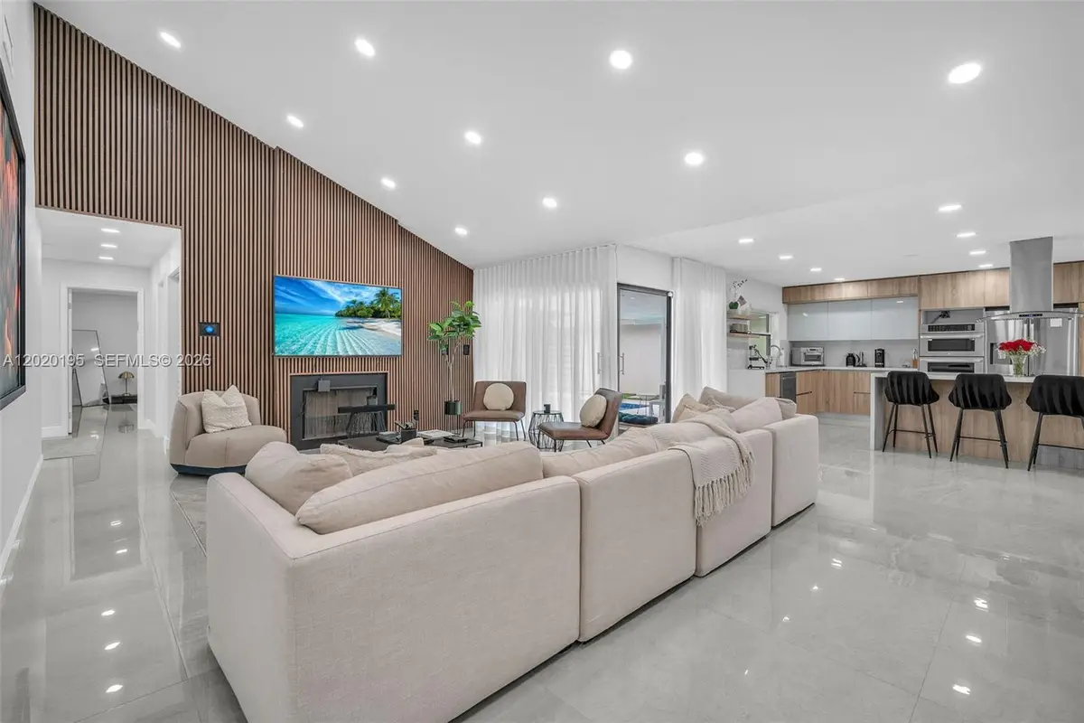 136 Greens Road, Hollywood, FL 33021 - #1