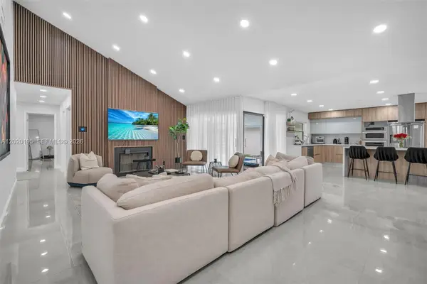 136 Greens Road, Hollywood, FL 33021