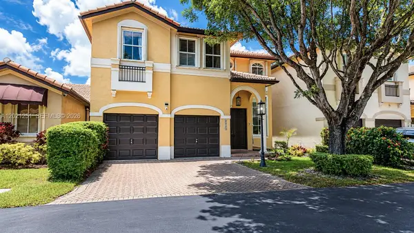 4844 NW 110th Place, Doral, FL 33178