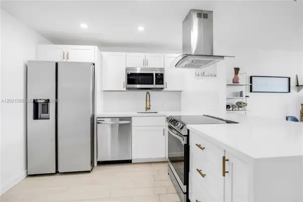 20379 W Country Club Drive #1237, Aventura, FL 33180