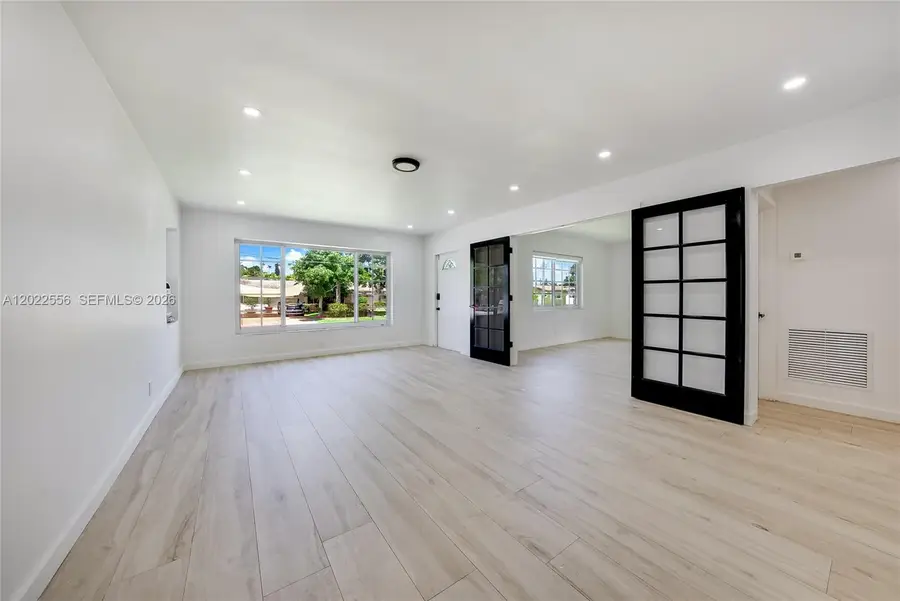 716 SW 5th Avenue, Hallandale Beach, FL 33009 - #2