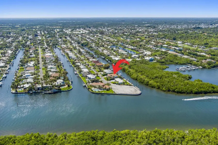 8565 SE Palm Street, Hobe Sound, FL 33455 - #2