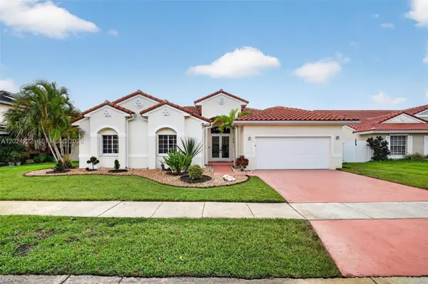 317 SW 185th Terrace, Pembroke Pines, FL 33029