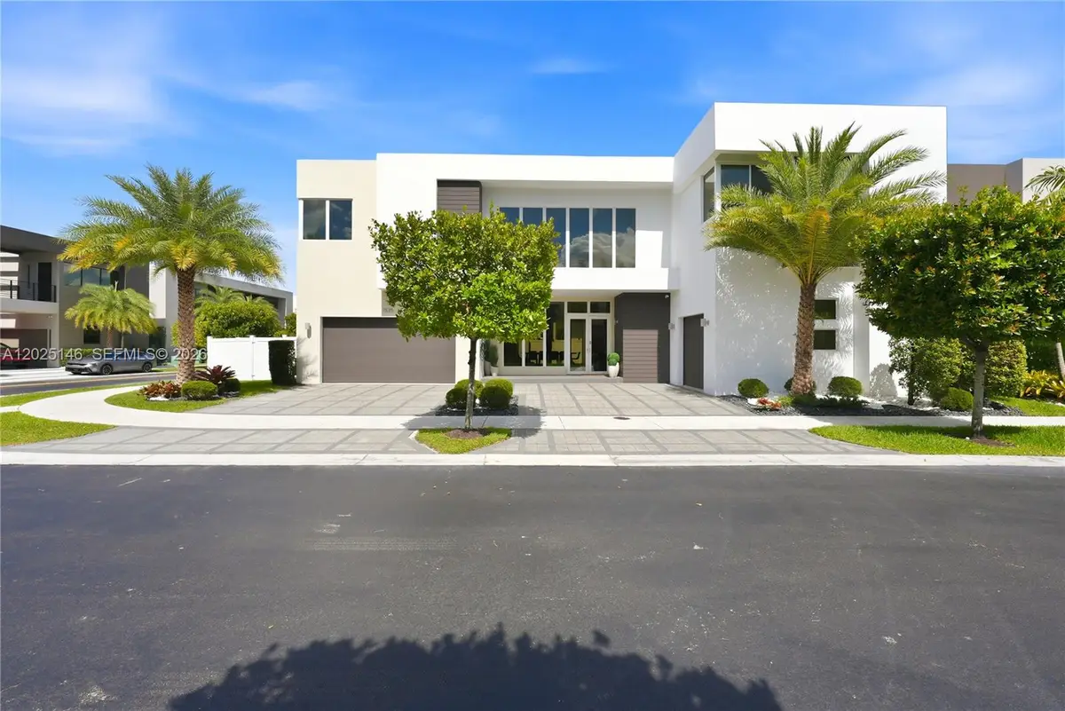 7525 NW 103rd Place, Doral, FL 33178 - #1