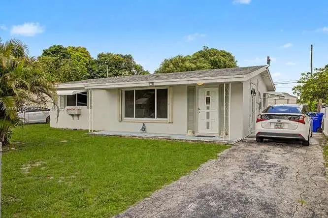 2000 N 58th Avenue, Hollywood, FL 33021 - #2