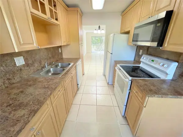 8450 Lagos De Campo Boulevard #206, Tamarac, FL 33321