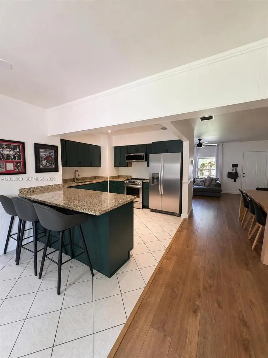 11 Redwood Circle, Plantation, FL 33317 - #2