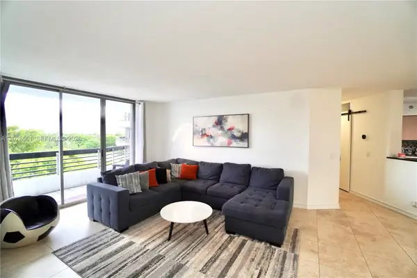 3400 NE 192nd Street #606, Aventura, FL 33180