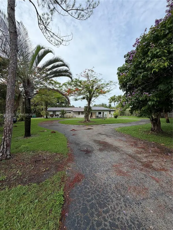10350 SW 128th Street, Miami, FL 33176