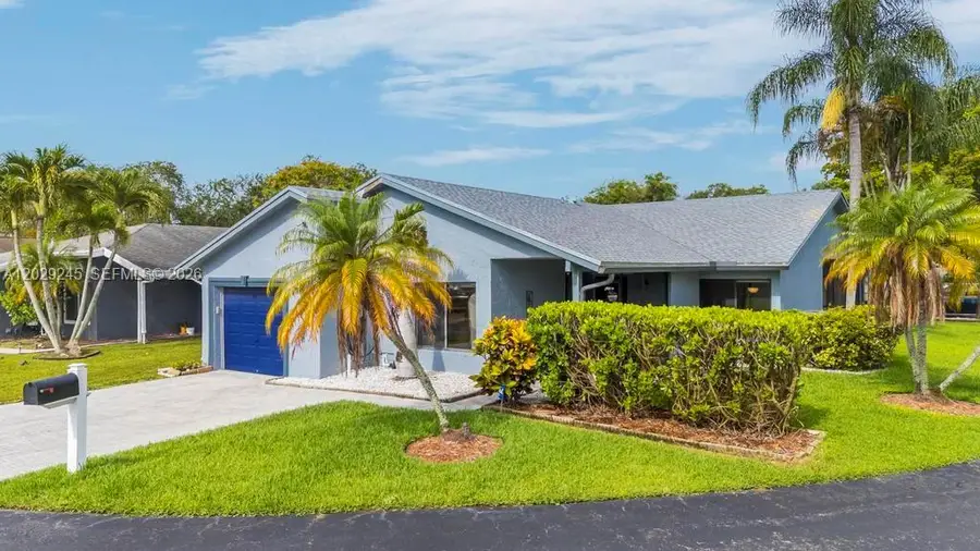 971 NW 89th Avenue, Plantation, FL 33324 - #2