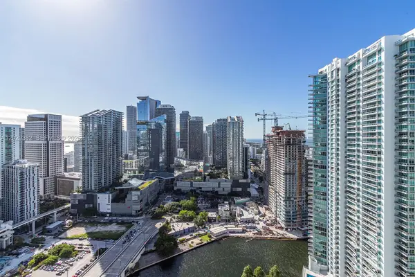 350 S Miami Avenue #3914, Miami, FL 33130