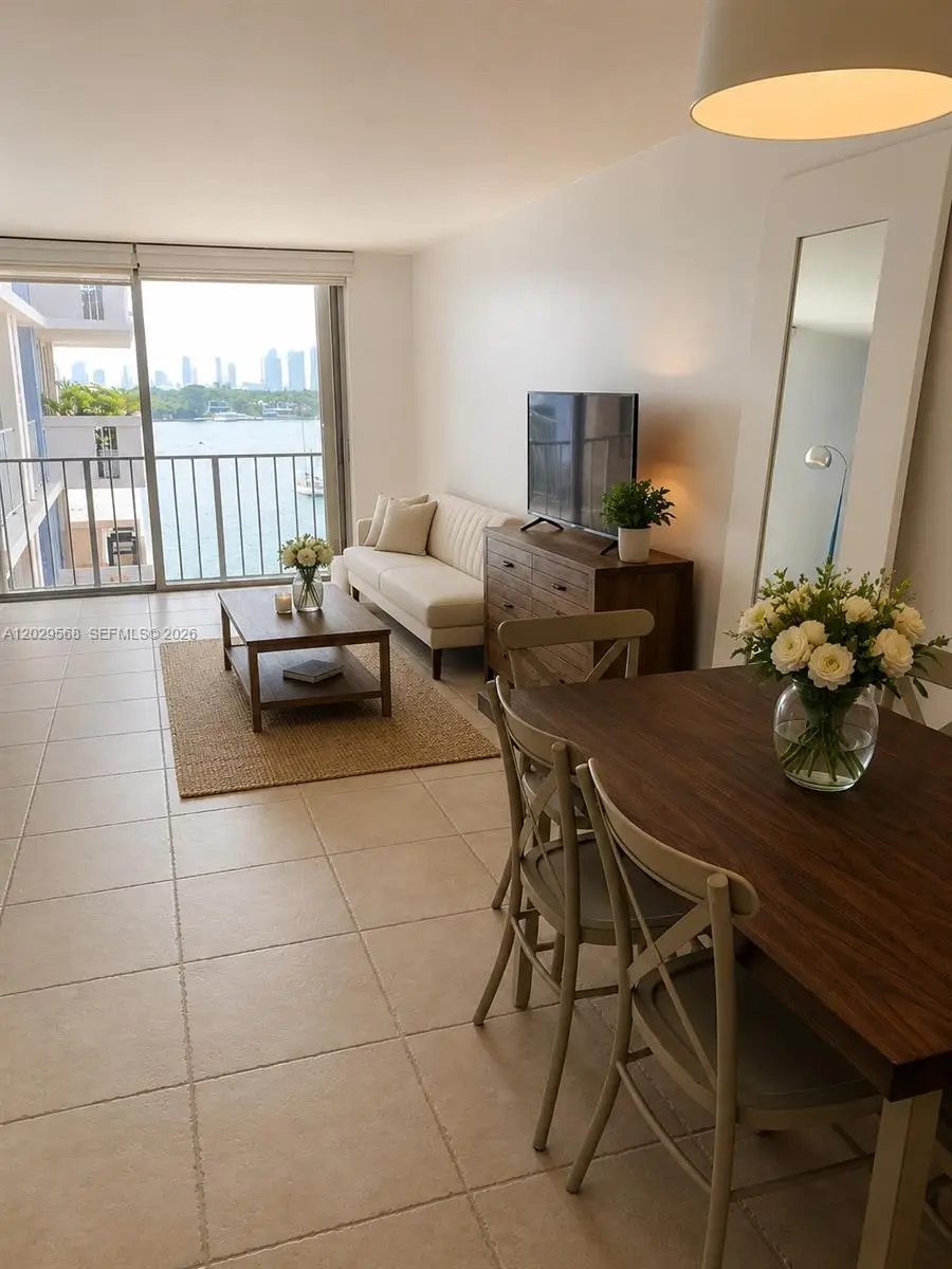 800 W Ave 715 #715, Miami Beach, FL 33139 - #2