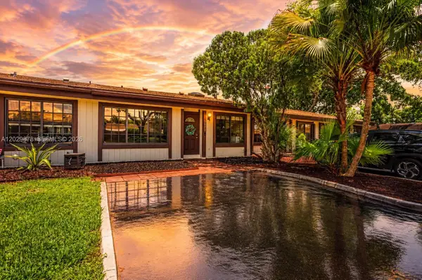 2321 Pine Needle Court, Pembroke Pines, FL 33026