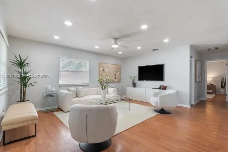 870 NE 35th Street, Oakland Park, FL 33334 - #2
