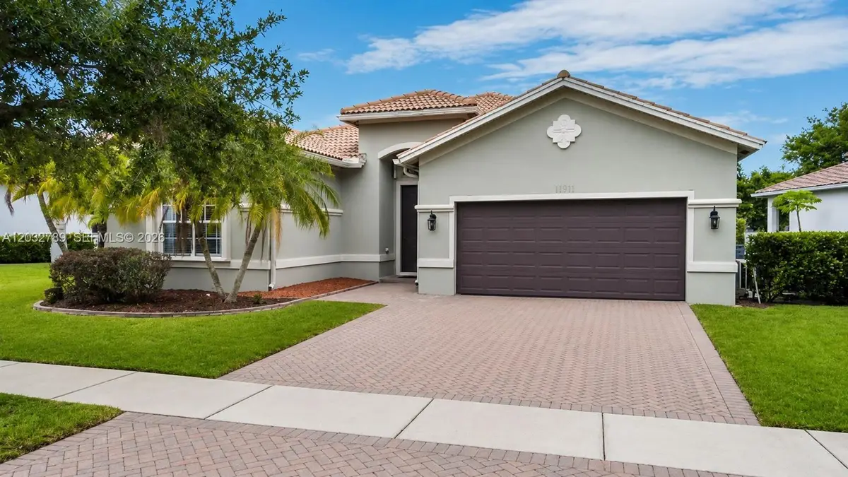 19301 Seneca Avenue, Weston, FL 33332 - #1