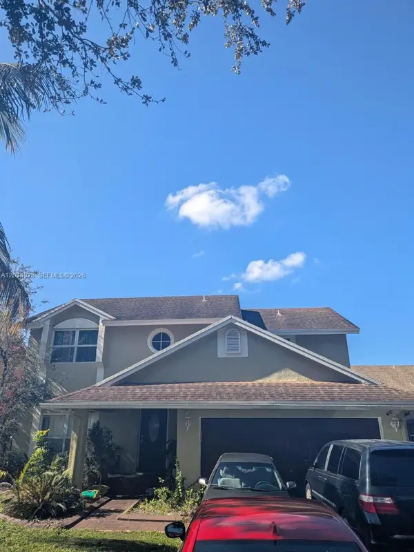 950 SW 95th Terrace, Pembroke Pines, FL 33025