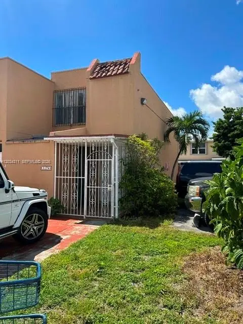 1174 W 40th Street #48, Hialeah, FL 33012