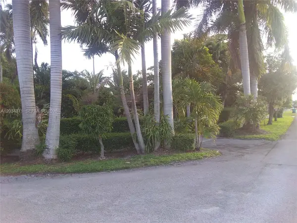 5300 SW 103rd Place, Miami, FL 33165