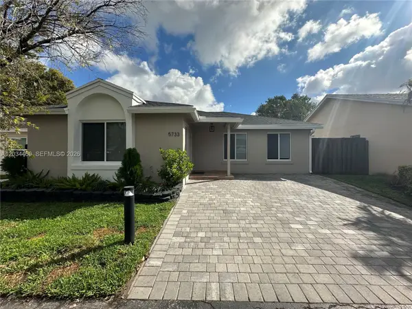 5733 NW 100th Court, Doral, FL 33178