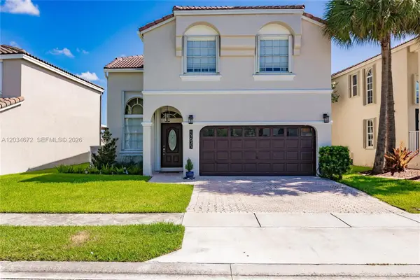 15623 NW 5th Street, Pembroke Pines, FL 33028