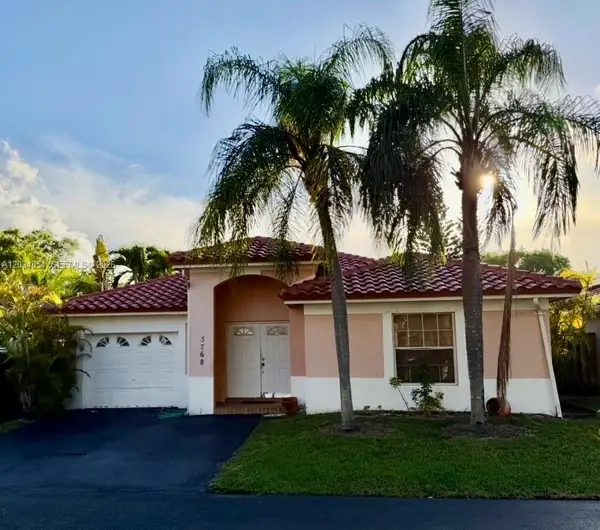 5768 NW 98, Doral, FL 33178