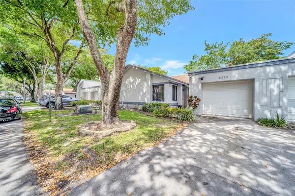 5223 W Gate Lake Road #5223, Tamarac, FL 33319