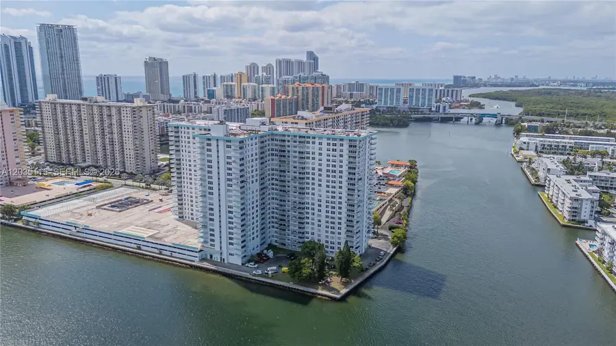 301 174 Street #702, Sunny Isles Beach, FL 33160 - #3
