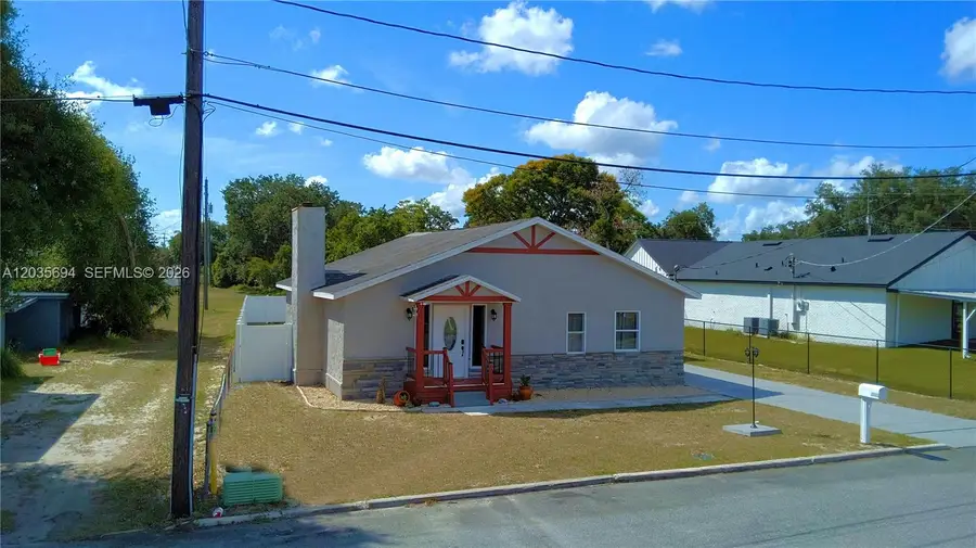 208 Center Street, Auburndale, FL 33823 - #3