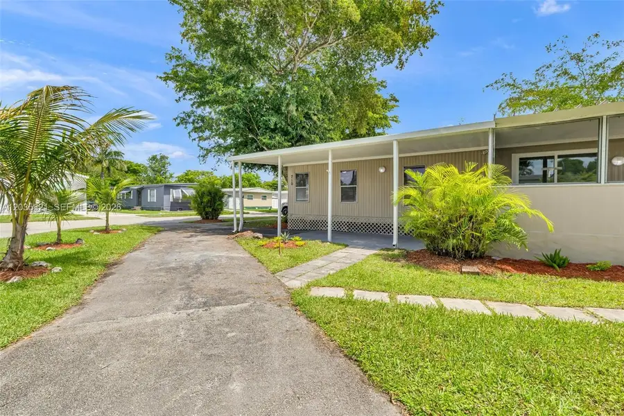710 NW 217th Way, Pembroke Pines, FL 33029 - #3