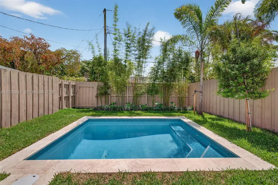 910 SE 13th Street, Fort Lauderdale, FL 33316 - #2