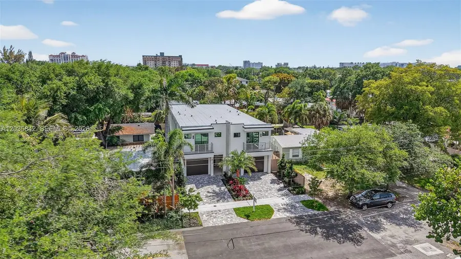 910 SE 13th Street, Fort Lauderdale, FL 33316 - #3