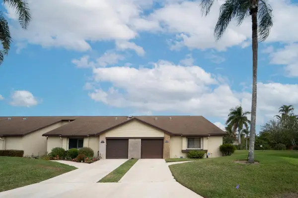 108 Village Walk, Royal Palm Beach, FL 33411