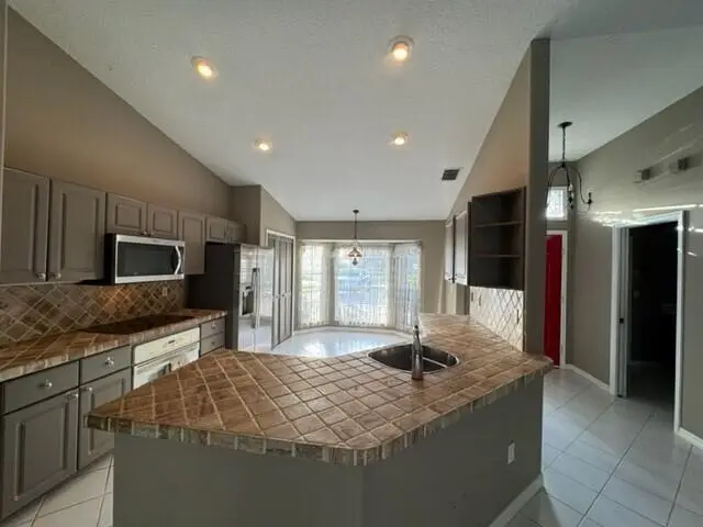 3941 58th Circle, Vero Beach, FL 32966 - #3