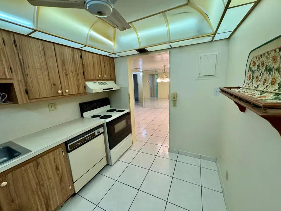 8050 W Mcnab Road #320, Tamarac, FL 33321 - #3