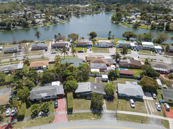 3720 SW 32nd Street, West Park, FL 33023