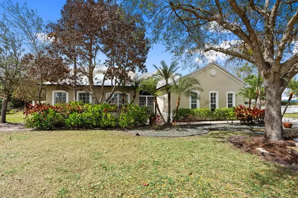 2704 Serenity Circle N, Fort Pierce, FL 34981