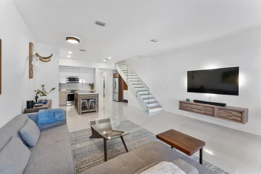 1482 NE 34th Street, Oakland Park, FL 33334 - #3