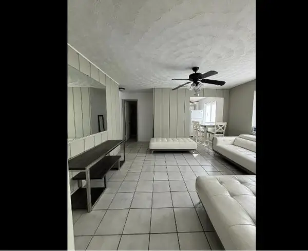 6420 Oak Street, Hollywood, FL 33024