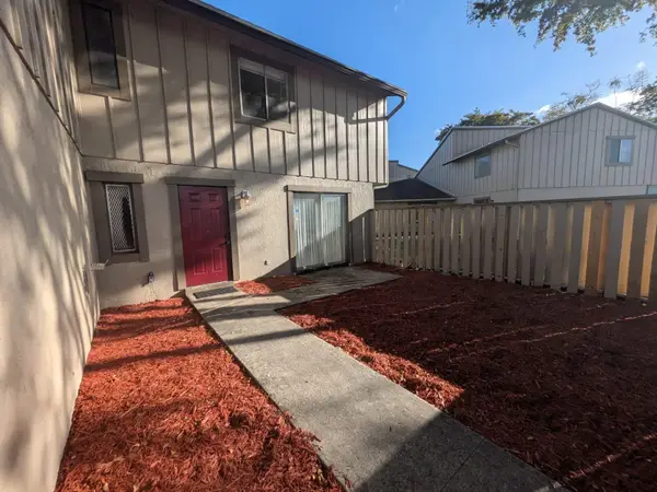 5702 NW 22nd Court #28-b, Lauderhill, FL 33313