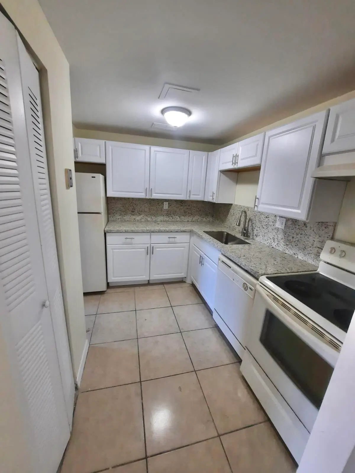 409 Executive Center #208, West Palm Beach, FL 33401 - #1