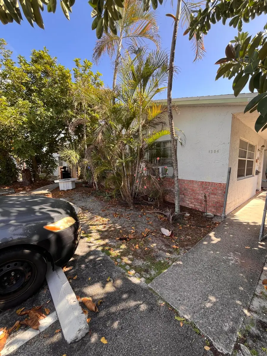 1304 NE 4th Street, Pompano Beach, FL 33060 - #2