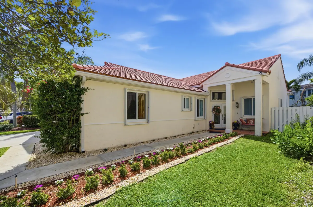 1294 Camellia Circle, Weston, FL 33326 - #1