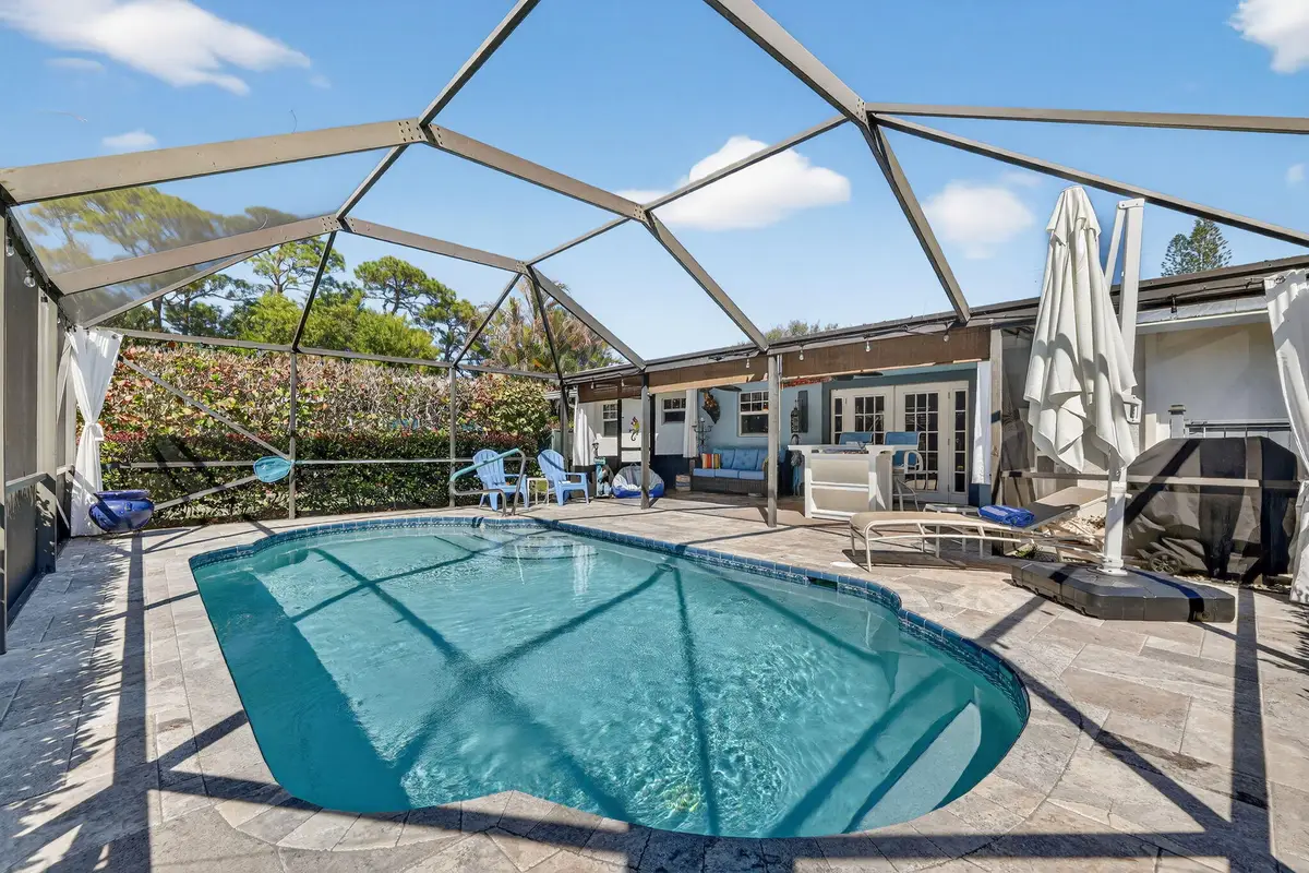 1252 SE Madison Avenue, Stuart, FL 34996 - #1