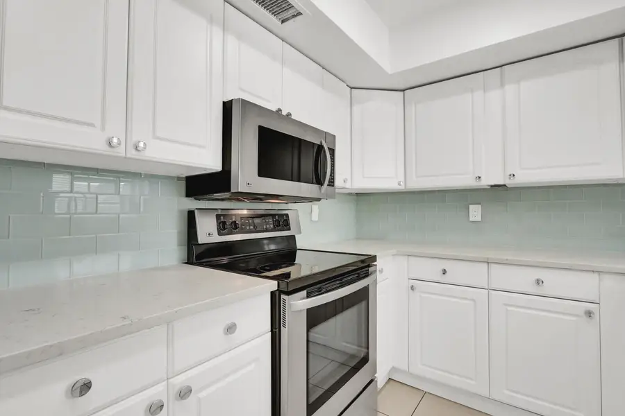 10249 N Military Trail #Apt 201, Palm Beach Gardens, FL 33410 - #3