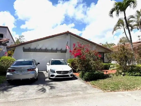 665 Hollows Circle, Deerfield Beach, FL 33442