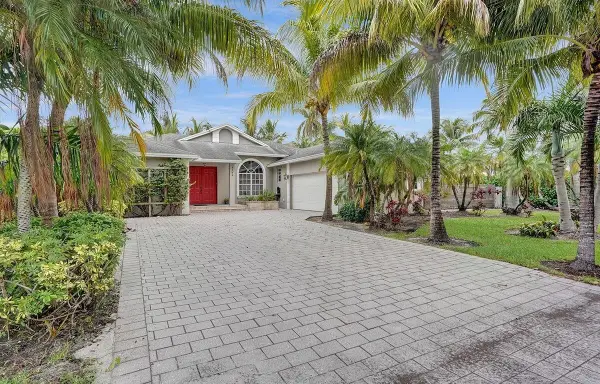 2105 SW 12th, Fort Lauderdale, FL 33315